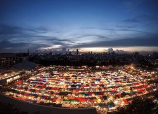 Рынки Бангкока Рынки Бангкока. Rod Fai Train Market