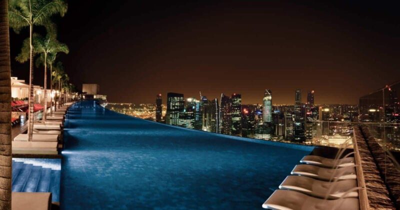 Отель в Сингапуре с бассейном на крыше. Marina Bay Sands
