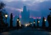 Самы интересные достопримечательности Праги Карлов Мост ранним утром