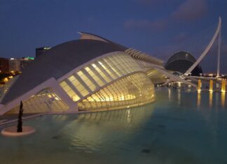 Город наук и искусств в Валенсии Город наук и искусств в Валенсии