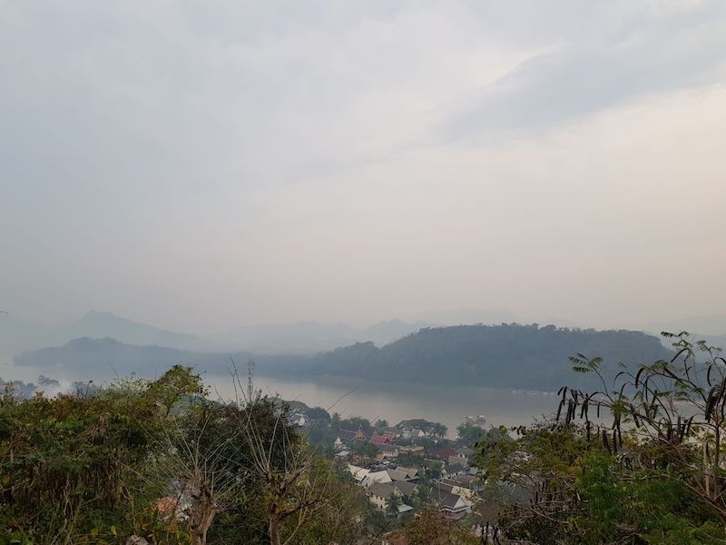 Вид с горы Пхуси на Меконг. Луангпхабанг, Лаос.