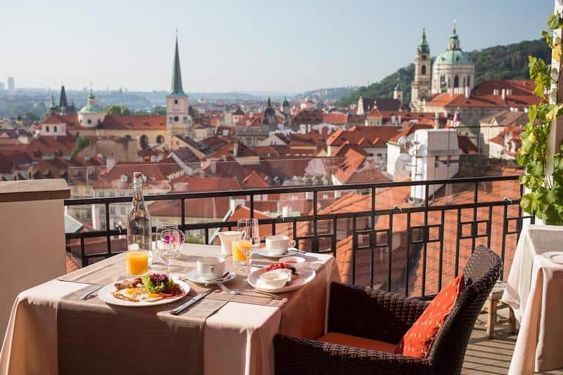 Отели Праги в центре города - The Golden Well Hotel