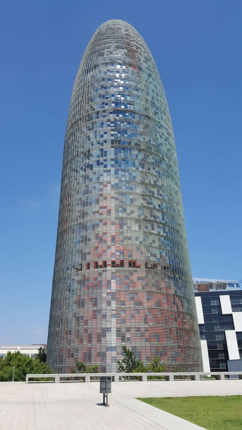 Башня Агбар - Agbar Tower - достопримечательности Барселоны