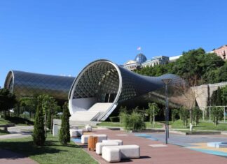 Самые интересные достопримечательности Тбилиси Главные достопримечательности Тбилиси - Парк Рике