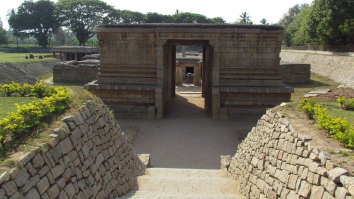 Подземный храм Шивы - Prasanna Virupaksha