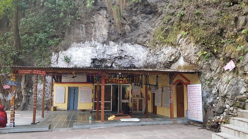 Пещера Васиштхи неподалеку от Ришикеша