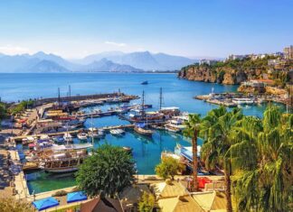 Самые интересные достопримечательности Анталии Лучшие достопримечательности Анталии – исследуйте древний город и насладитесь турецким гостеприимством