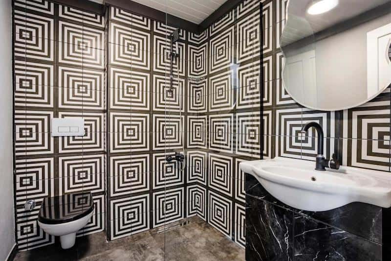 Эклектичная ванная комната в отеле Palmenhaus Antalya