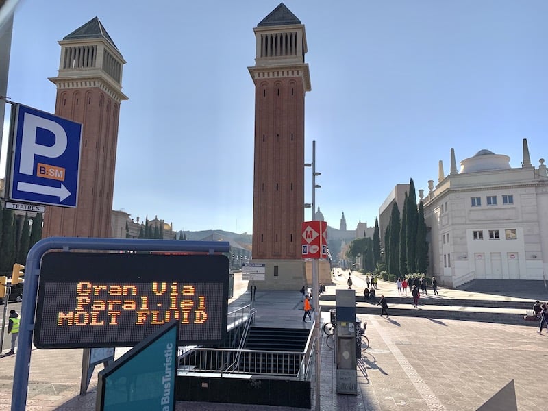 Венецианские башни и музей Национального искусства Каталонии вдалеке