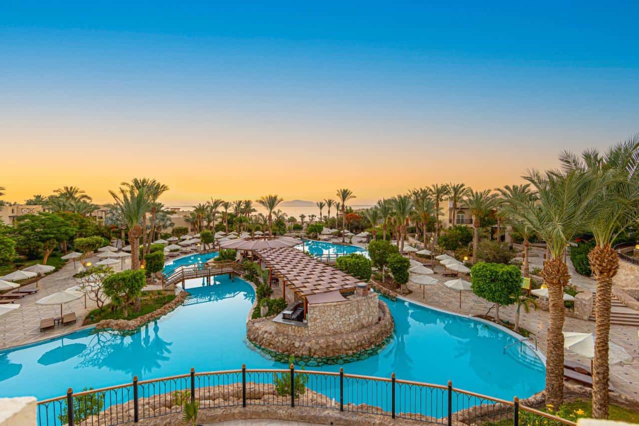 Территория отеля The Grand Hotel Sharm El Sheikh