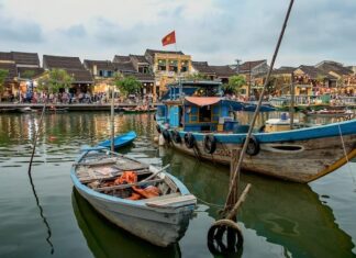 Город Хойан — вьетнамская Венеция Город Хойан во Вьетнаме