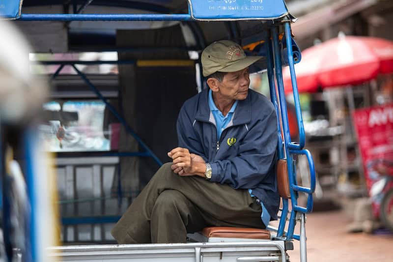 Афера с пошивом костюмов: когда «суперцена» выходит боком